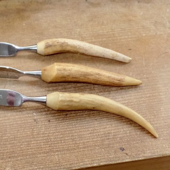 Vintage Robeson Germany Stainless Stag Handle Butter Knives - Picture 1 of 11